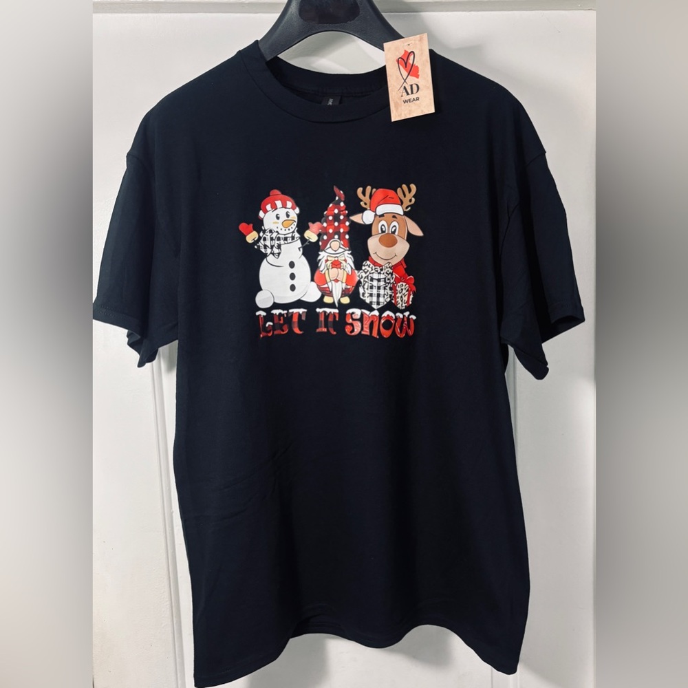 🎅 AD WEAR “Let It Snow”Christmas Tee/Holiday Reindeer,Snowman& Gnome Shirt LARGE